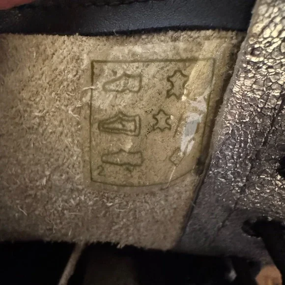 Dr Martens 1B99 Boots Women Sz US 9 EU 41 Distressed Metallic Silver 14 Eyelets - Picture 10 of 12